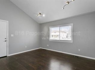 1229 W Hayward Ave APT A, Independence, MO 64052