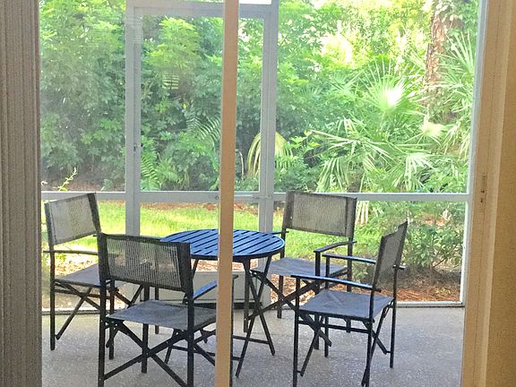 Screened in Patio
