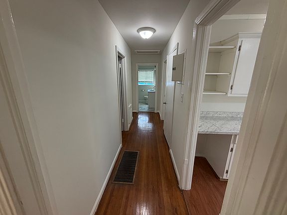 2nd image of 501 Cheri Ln