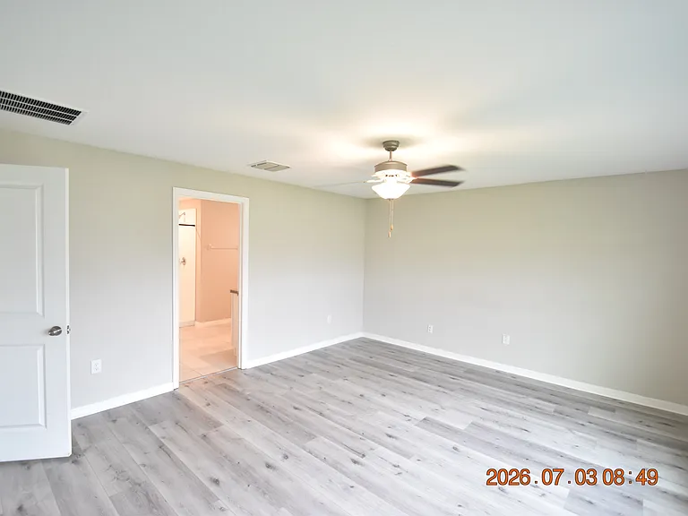 3507 N Maryland Ave — Photo 28