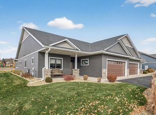 1093 Legend Ln, River Falls, WI 54022