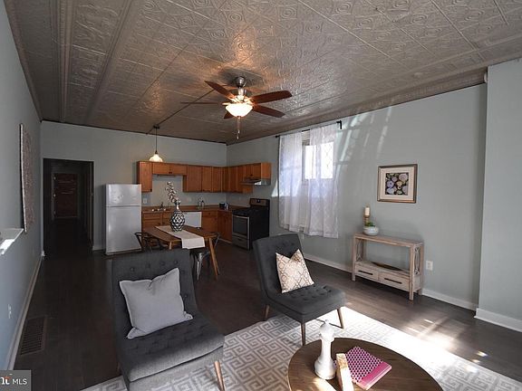 4th image of 2315 Brown St Floor 1