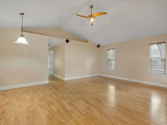 4th image of 3533 Lands End Ln