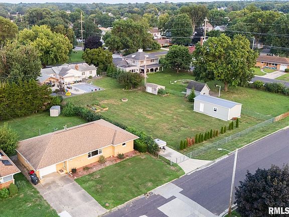 2nd image of 1606 N 4th St
