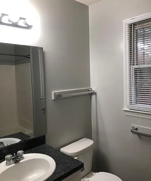 4405 Graceland Ct — Photo 13