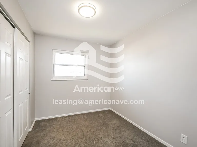 337956_012_wm_-_bedroom_13587185.jpg
