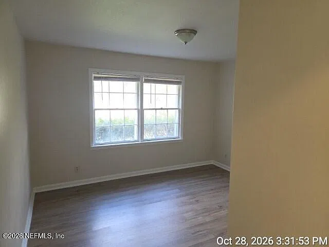 3 bed, 2.5 bath, 1946 sqft, $2,100 — Photo 3