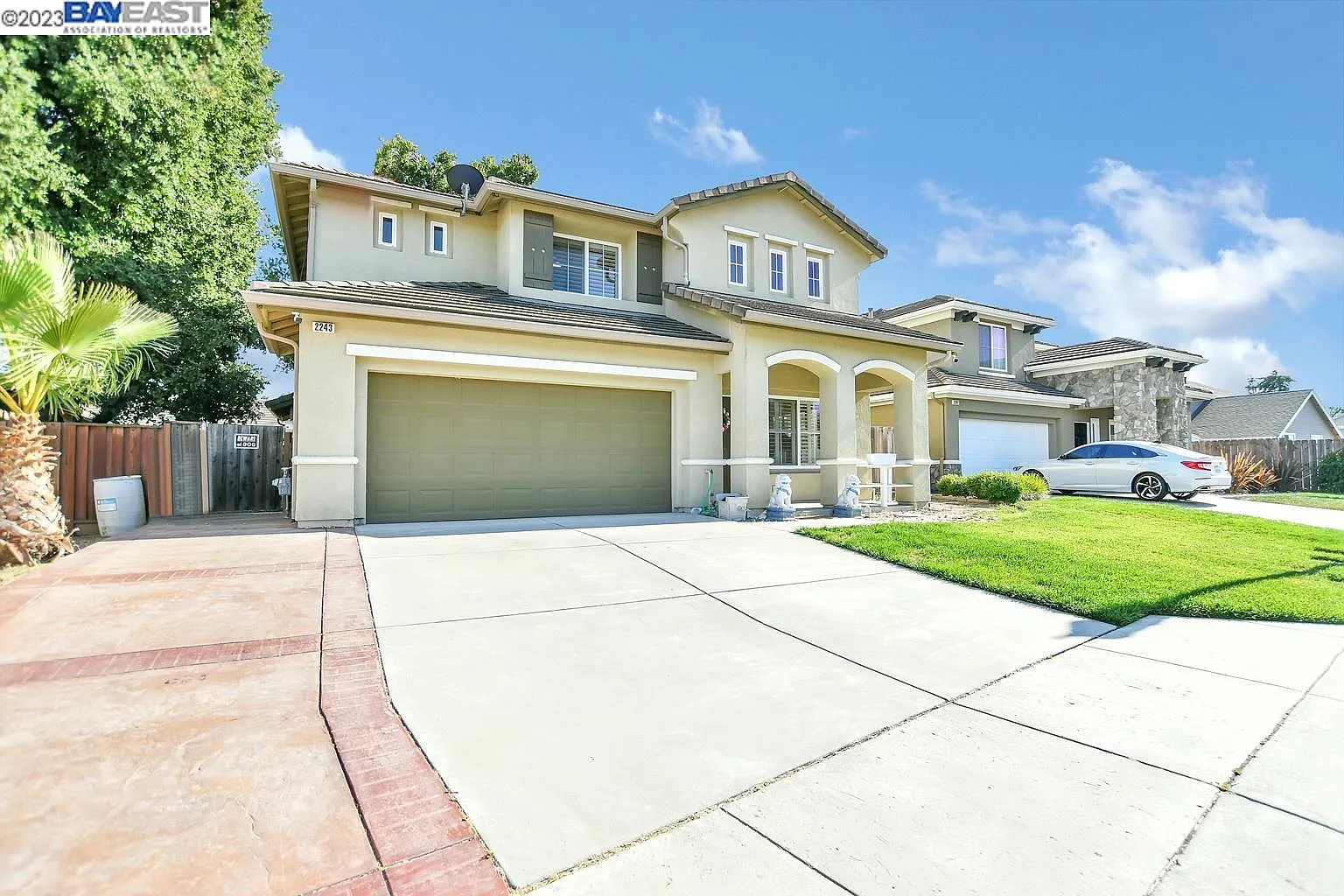 2243 Canterbury Ln photo 1
