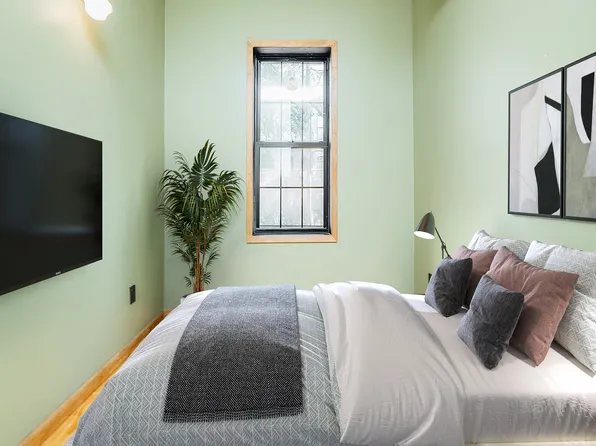 208 Starr Street image 12 of 17