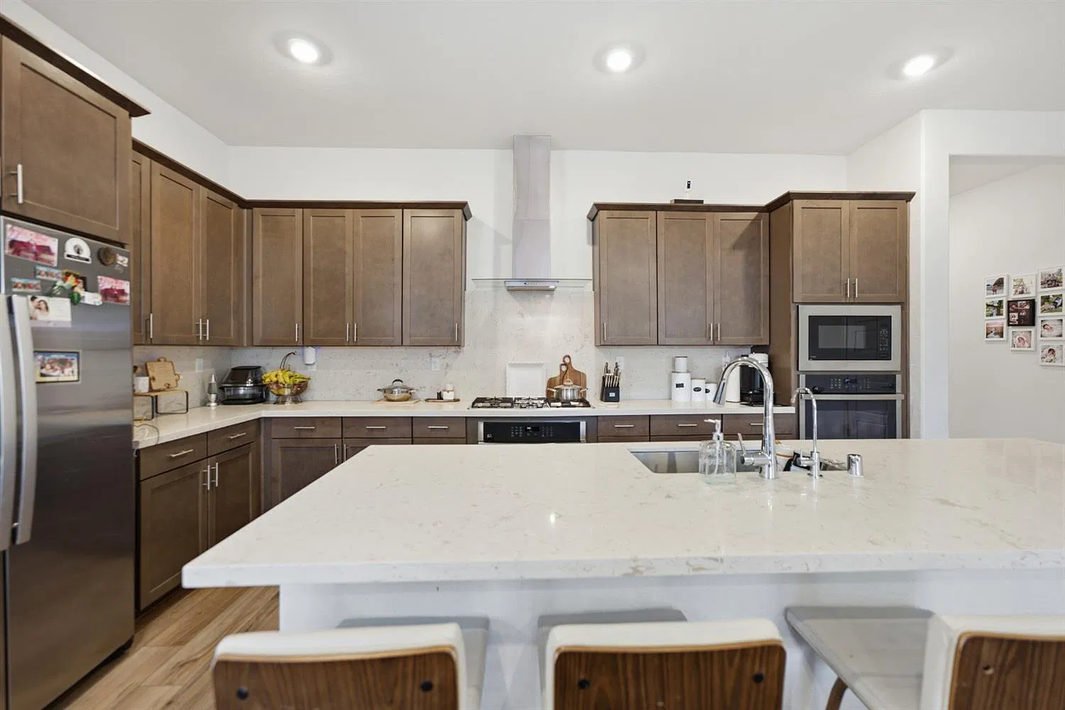 4 bed, 2282 sqft, $3,495 — Photo 4