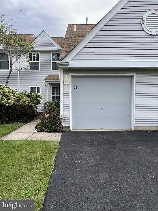 2 bed, 2.5 bath, 1214 sqft, $2,850 — Photo 2