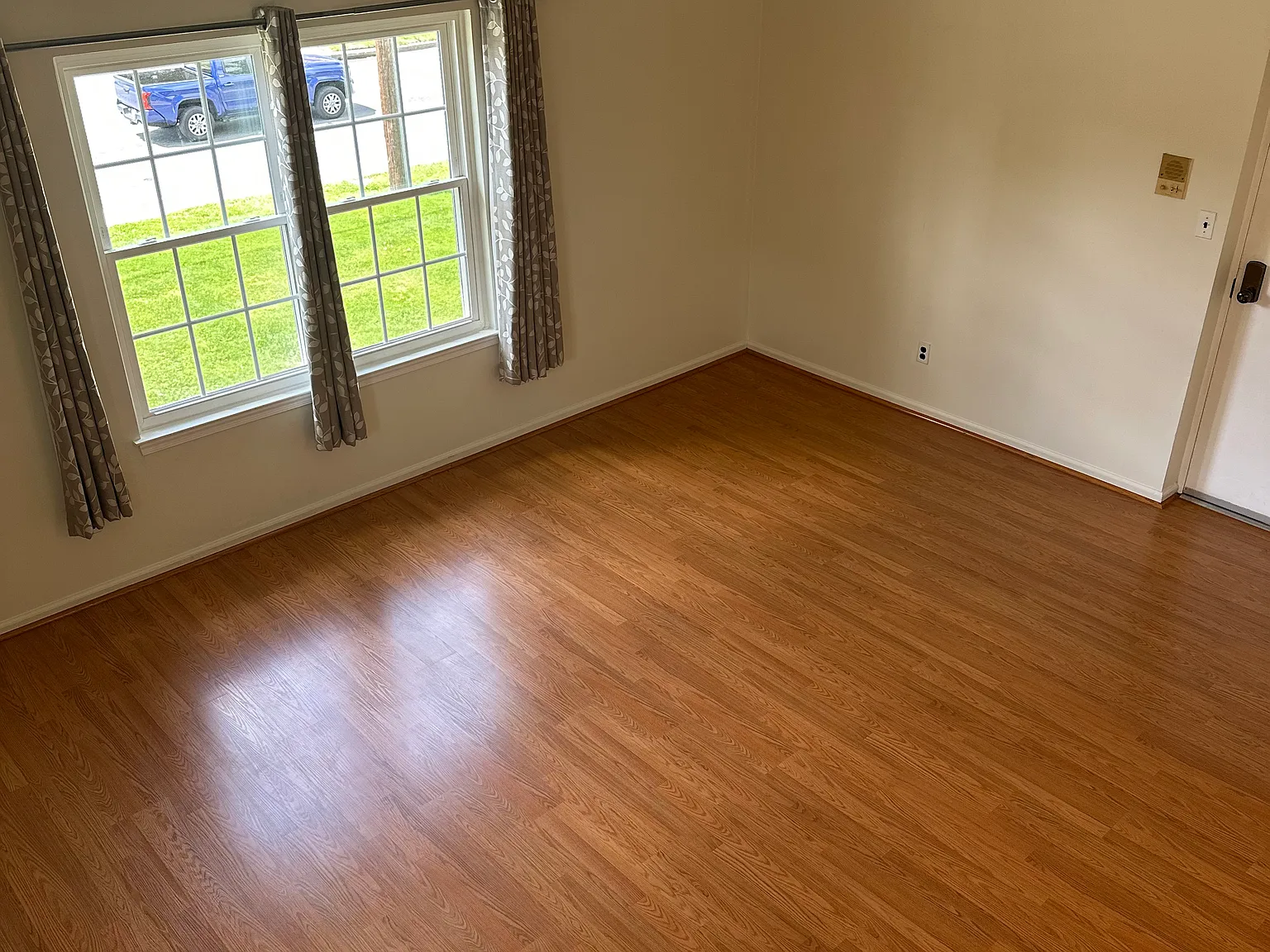 3 bed, 1434 sqft, $2,600 — Photo 4
