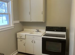 34 Bennett Ave APT 1, Skowhegan, ME 04976