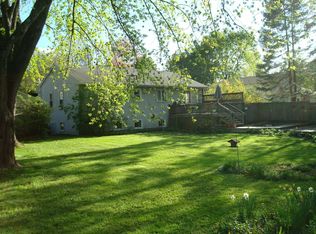 15 Green St, Greenfield, MA 01301