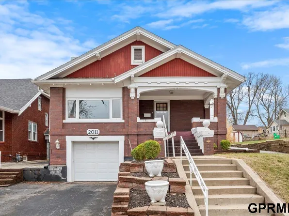 2011 Deer Park Blvd, Omaha, NE 68108