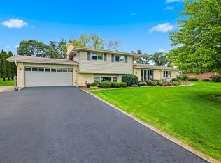 22W375 Walnut Ave, Medinah, IL 60157