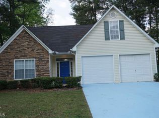 1446 Buckingham Dr, Hampton, GA 30228