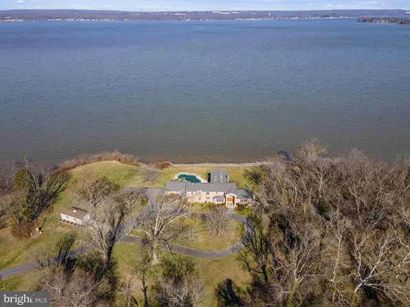 264 White Point Rd, North East, MD 21901