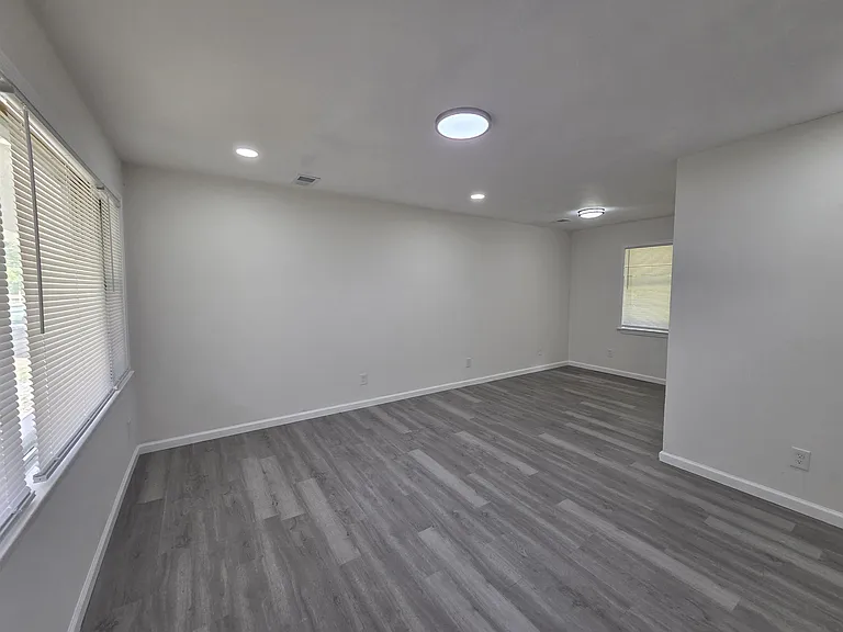 3992 Ridgedale St — Photo 10