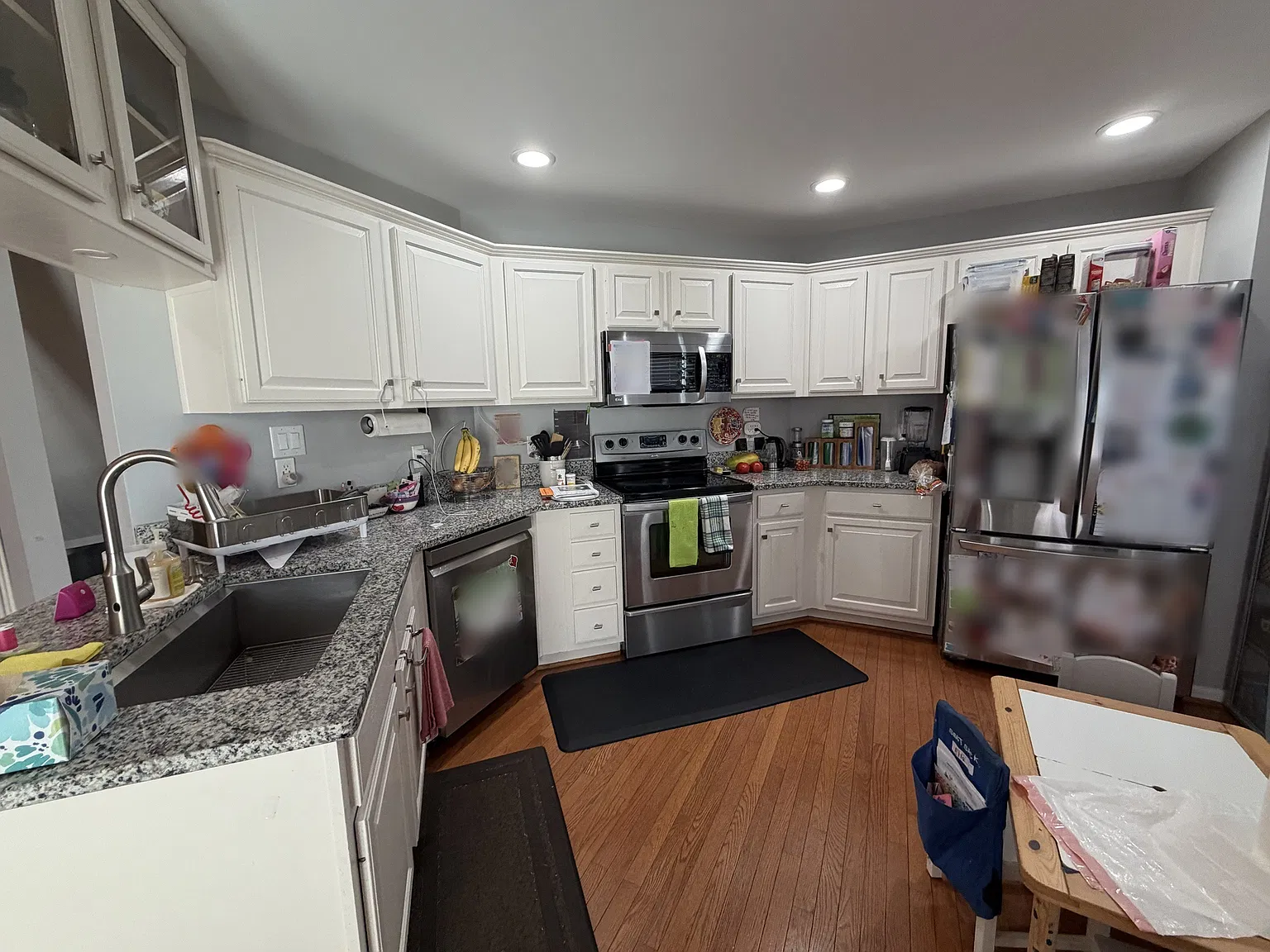 3 bed, 2.5 bath, 2200 sqft, $2,350 — Photo 4