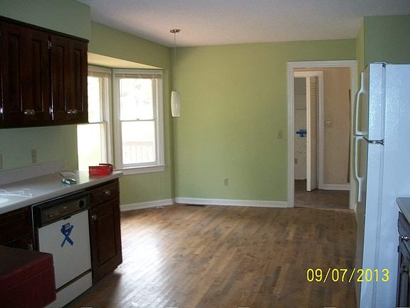 5th image of 113 Woodcreek Dr