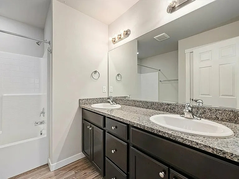 20-Master Bath