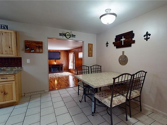 4th image of 4781 Grover Dr