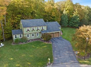 4329 Collier Cir, Syracuse, NY 13215