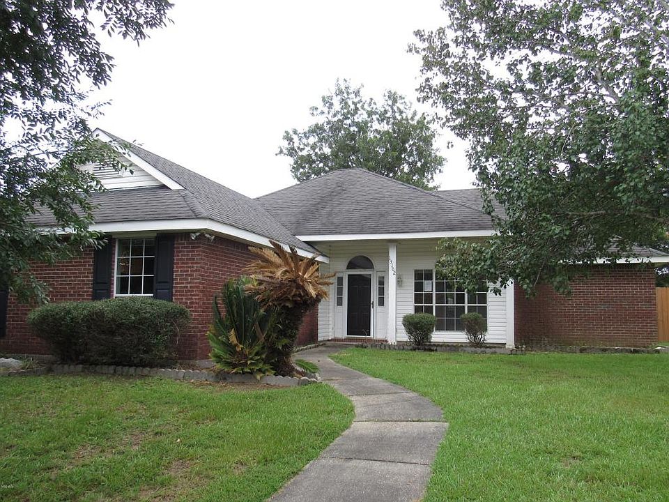 1st image of 13102 Glennwood Pl