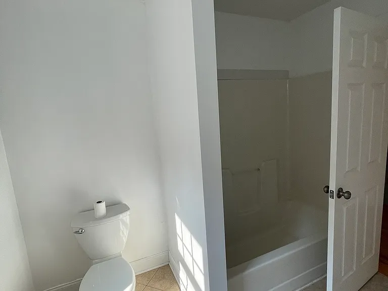 790 Main St — Photo 10