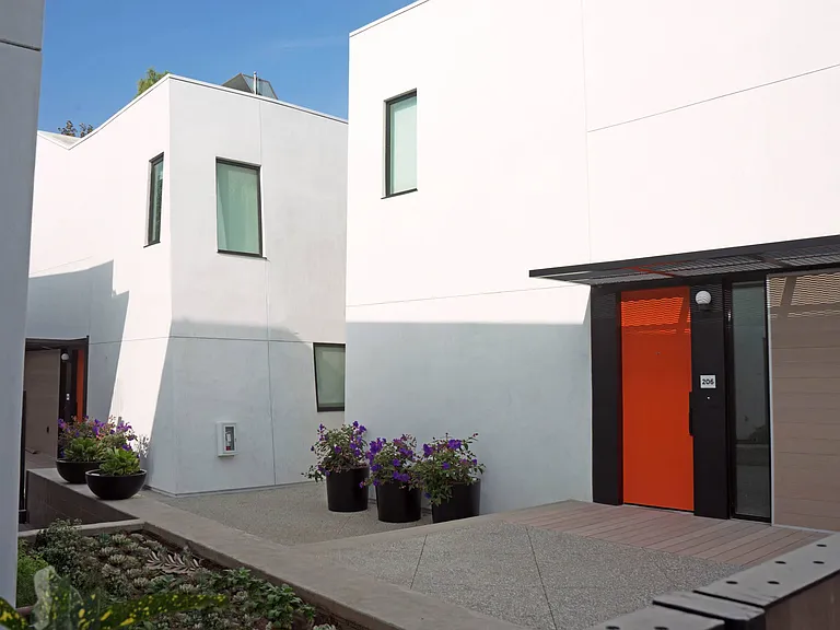 810 Ashland — Photo 11