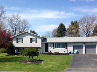 560 Ogden Parma Town Line Rd, Spencerport, NY 14559