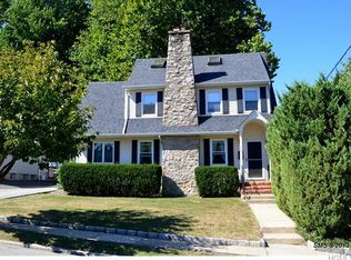 77 Chestnut Ave, Pelham, NY 10803