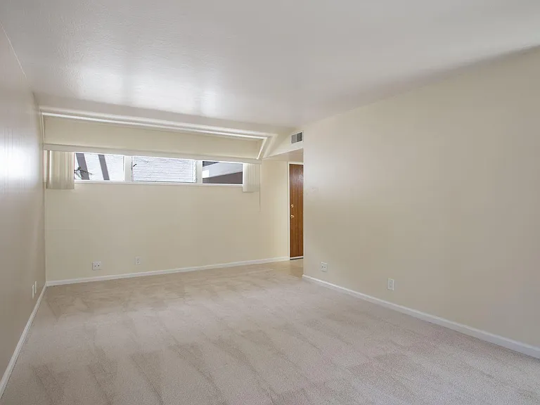Parksquare Apartments — Photo 18