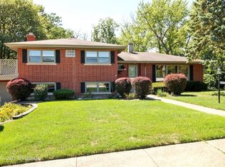 1112 Cambridge Ave, Lansing, IL 60422