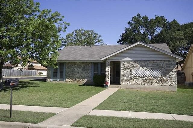 1st image of 414 Buckboard Blvd