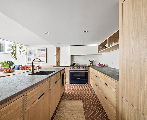 Sold by Compass | media 10