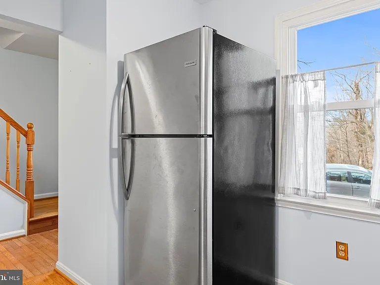 2053 Mayflower Dr — Photo 12