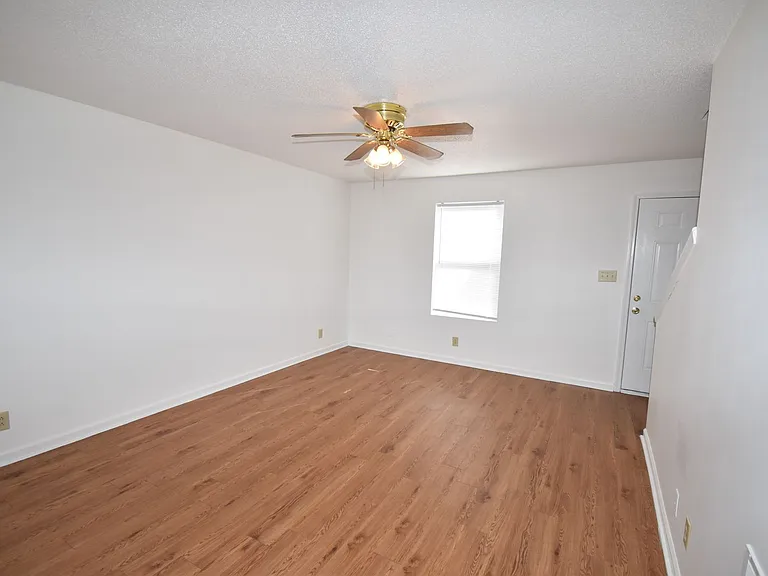 Tower Dr - 3264 — Photo 18
