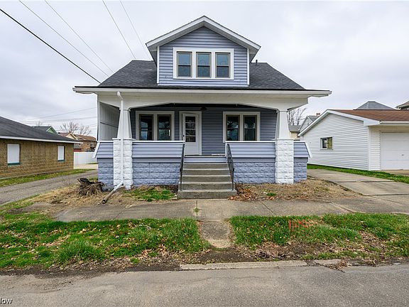 2nd image of 423 E 7th St
