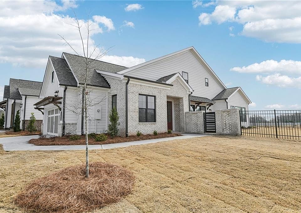 1st image of 653 Beechwood Way