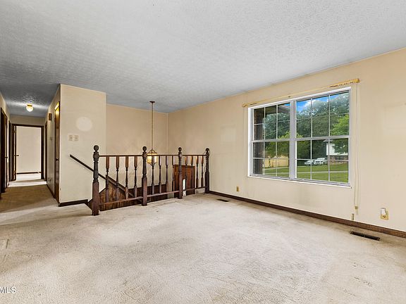 4th image of 8420 Grane Lefe St