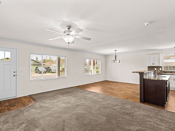 4th image of 5089 D St