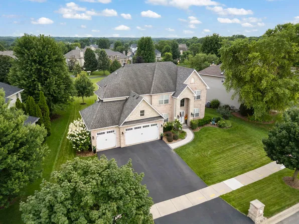 1122 Clearwater Dr, Yorkville, IL 60560