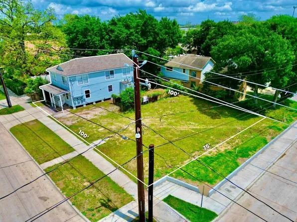 307 S 79th St, Houston, TX 77012
