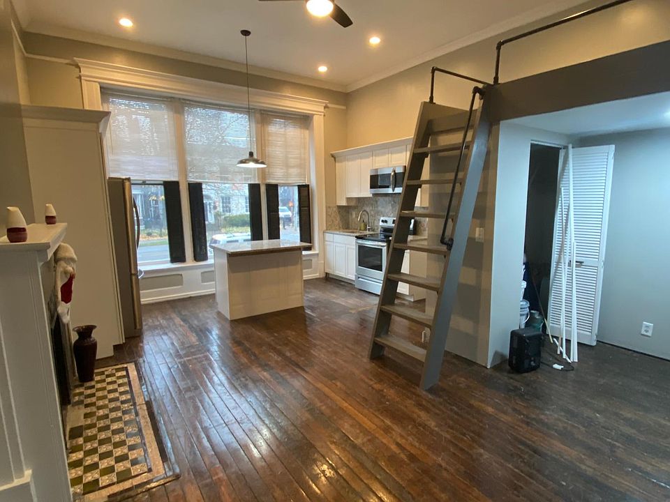 1st image of 262 N Broadway St #2