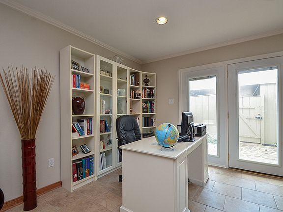 3rd image of 5885 Valley Forge Dr