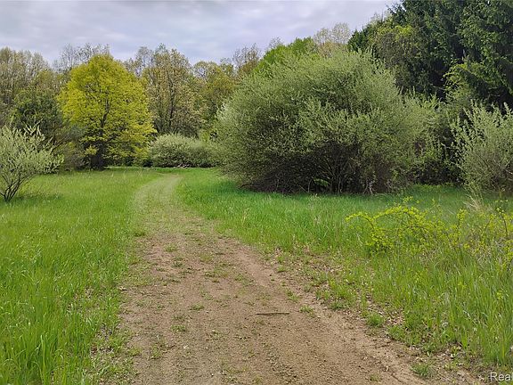 3rd image of 0 Middle Rd #V/l