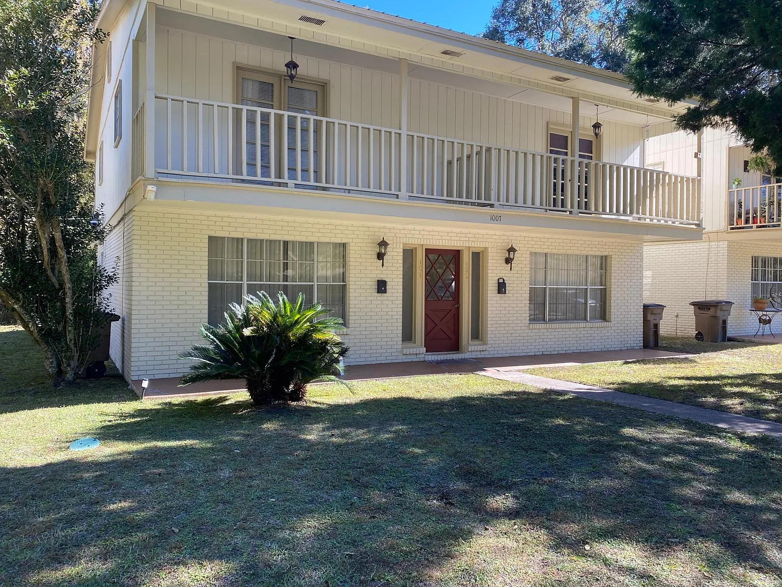 2 bed, 1.5 bath, 1250 sqft, $1,550 — Photo 1