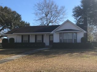 1905 La Paz Dr, Saraland, AL 36571